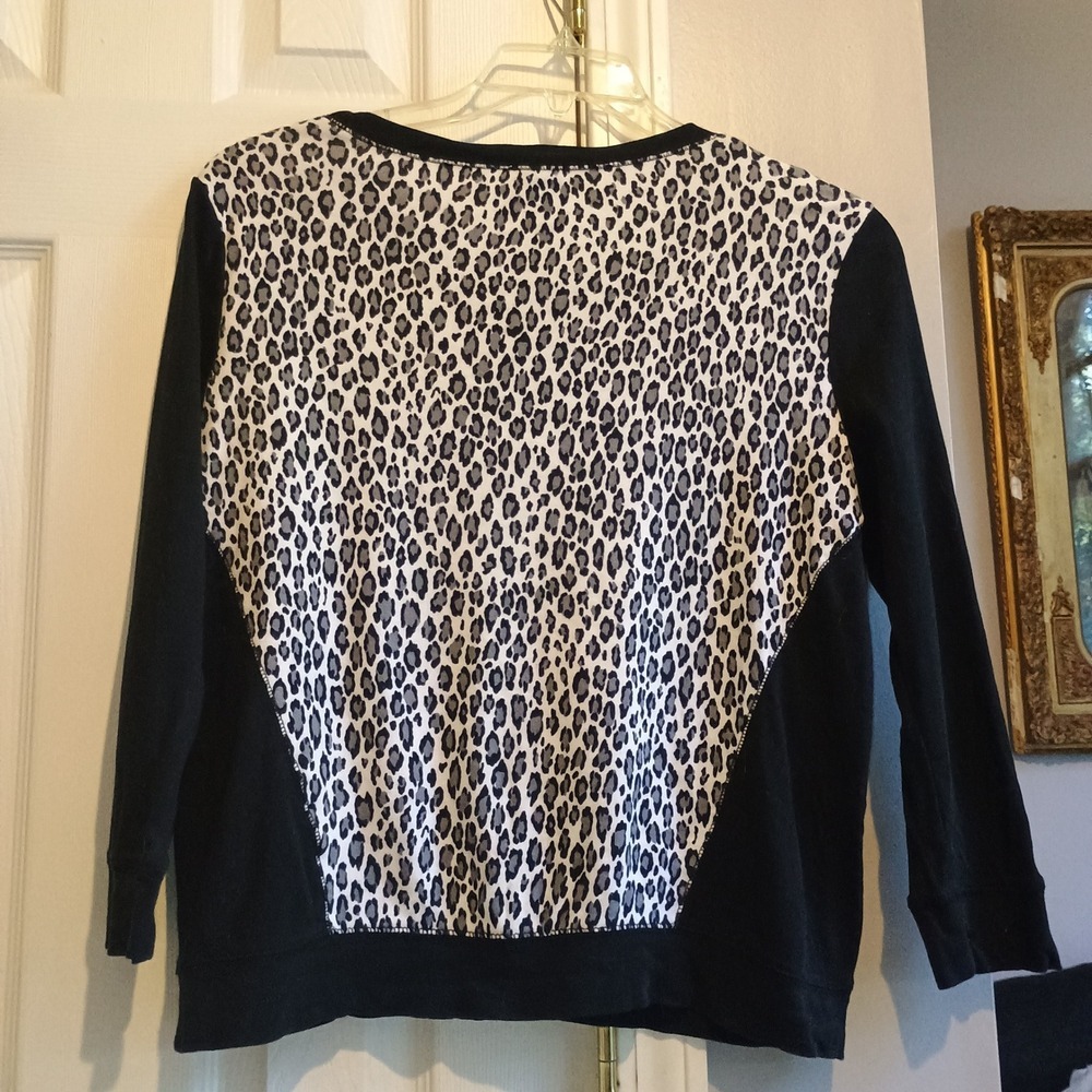 JNY Jones New York Sport Leopard Print Long Sleeve Top - Sz M - Picture 8 of 11